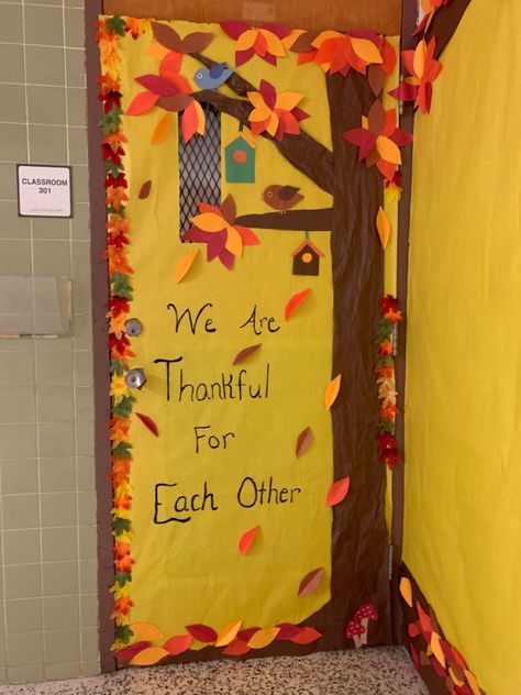 Fall Door Decor Ideas For Classroom, Thanksgiving Themed Classroom Door, Fall Doors For Classroom, Thanksgiving Decorations For Classroom, Thanksgiving Door Decor, Fall School Door Decorating Ideas, Thanksgiving Door Ideas For Classroom, November Classroom Door Ideas, November Door Ideas For Classroom