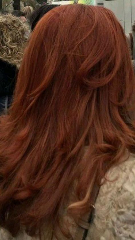 Auburn Hair Medium Skin Tone, Orangey Red Hair, Deep Ginger Hair, Copper Bob, Bob Black, Red Hair Inspo, Ginger Hair Color, Hippie Hair, Girls With Red Hair