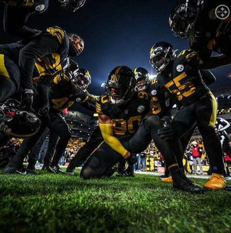 American Football Aesthetic, Steelers Tattoos, Steelers Wallpaper, Pittsburgh Steelers Wallpaper, Trucks Lifted, Nfl Pictures, Oregon Football, Nfl Football Pictures, Trucks Lifted Diesel