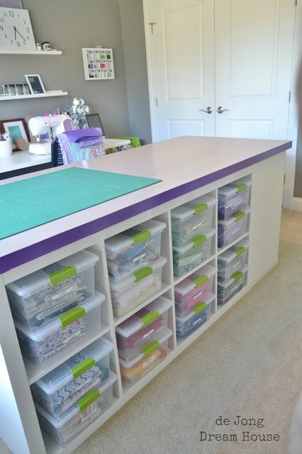 Organized Craft Room, Ikea Sewing Rooms, Craft Room Tables, Ikea Crafts, Craft Table Diy, Sewing Room Inspiration, Sewing Room Storage, Sewing Spaces, Ikea Bookshelves