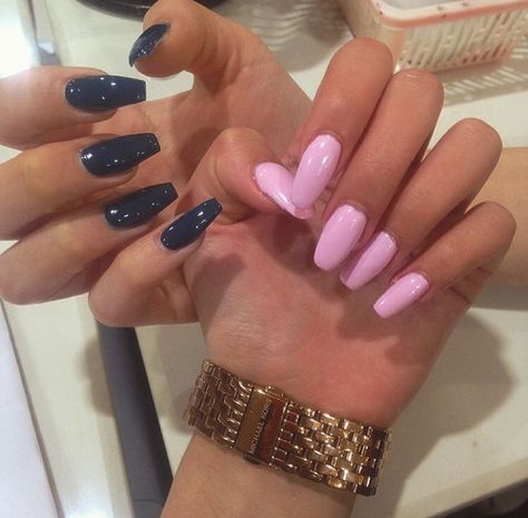 Slay Queen French Nails Glitter, Navy Nails, Almond Acrylic Nails, Nail Polishes, Gorgeous Nails, Love Nails, Nails On Fleek, Navy Pink, Nail Manicure