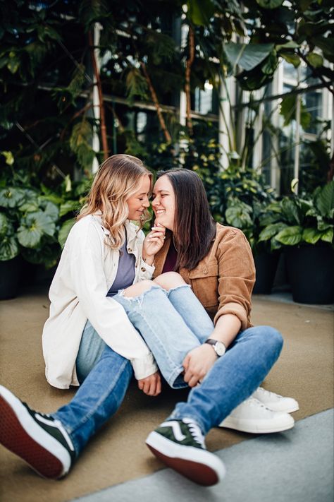 Lesbian Engagement Pictures, Lesbian Photography, Lesbian Engagement Photos, Lgbt Wedding Photography, Engagement Photo Shoot Beach, Lesbian Engagement, Engagement Shoots Poses, Fall Photo Shoot Outfits, Michigan Photography