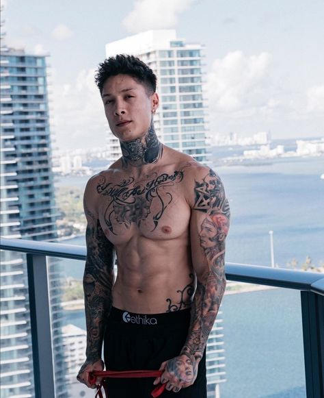 Chris Heria, Horrible Tattoos, Master Tattoo, Mens Crop Top, Ripped Body, Portrait Photography Men, Neck Tattoos, Fitness Program, Dope Outfits For Guys