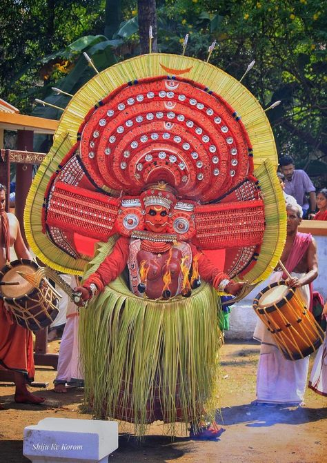 Theyam Art Form, Theyyam Photography, Theyyam Art, Indian Classical Dancer, Asif Ali, Dance Forms, Dance Of India, Insurance Investments, Ganapati Decoration