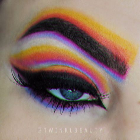 Glitch Makeup, Glitch Aesthetic, Eyeliner Ideas, The Glitch, Rainbow Makeup, Dipbrow, Eye Makeup Art, Eyeshadow Tutorial, The Abyss