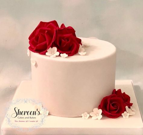 Red Rose Cake Design, Ruby Anniversary Cake, Ruby Wedding Cake, Red Rose Cake, Simple Anniversary Cakes, 40th Wedding Anniversary Cake, Rose Cake Design, Anniversary Cake Designs, Cake Roses