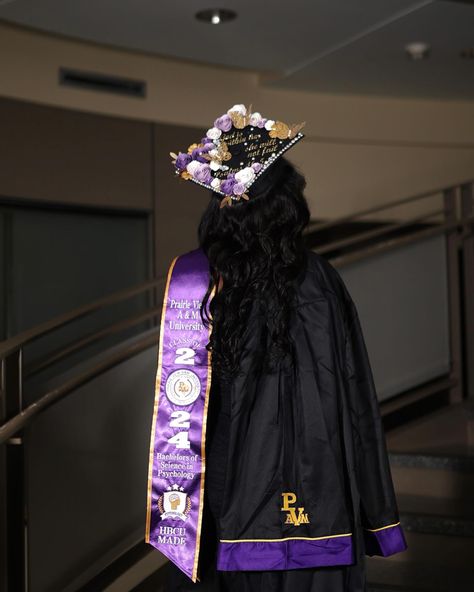 Let the Countdown begin 🎓 … Prairie View A&M University 💜💛 B.S in Psychology May 11th, 2024 … 📸 : @photosbyoso #prairieviewamuniversity #pvamu #pvamugrad #psychology Prairie View A M University, Let The Countdown Begin, Prairie View, Grad Pic, Pic Poses, Pic Pose, School College, Psychology, University