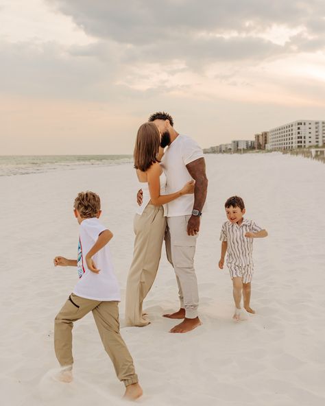 mom + dad moments 🫶🏻 . . . #kristenevansphotography#30aphotographer #destinflphotographer #pcbphotographer #30aphotography #destinphotography #pcbphotography #santarosabeachphotography #santarosabeachphotographer #30afamilyphotographer #familybeachphotography #beachphotography #familyphotographer #couplesphotographer Candid Beach Pictures, Beach Pictures Family, Family Beach Pictures Poses, Family Beach Photoshoot, Gender Reveal Pictures, Beach Photoshoot Family, 2024 Beach, Engagement Pictures Beach, Family Beach Session