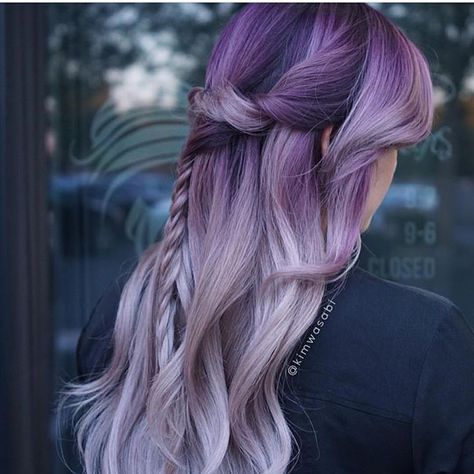 Gorgeous Purple to Silver Lavender Color Melt and Lush Braid Srtyle Color Melting Hair, Balayage Straight, Lavender Hair Colors, Color Melt, Guy Tang, Lilac Hair, Coloured Hair, Hair Idea, Lavender Hair