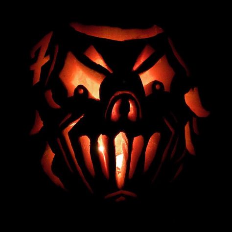 Slipknot Mick pumpkin Slipknot Pumpkin, Slipknot Mick, Amazing Pumpkin Carving, Pumpkin Carvings, Pumpkin Art, Slipknot, Pumpkin Carving, Carving, Halloween