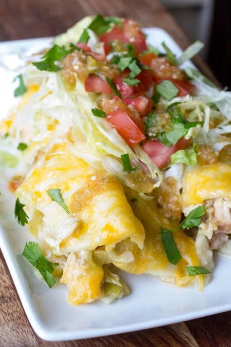 Pellet Grilled Chicken, Traeger Chicken, Enchiladas Easy, Easy Smoker Recipes, Traeger Cooking, Green Chile Chicken Enchiladas, Green Chile Chicken, Pellet Smoker, Enchilada Recipe