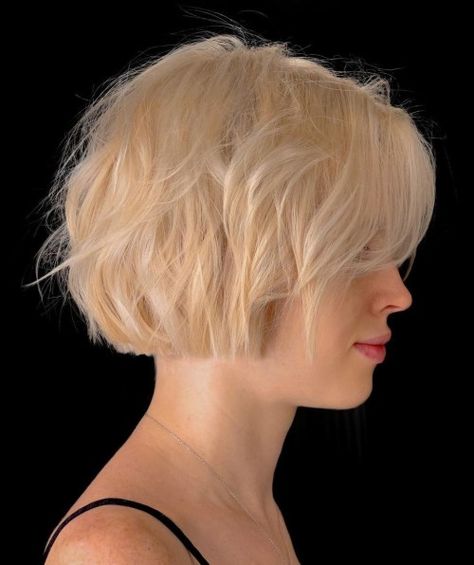 Choppy Short Bob With Bangs, Short Shag Bob With Bangs, Short Layered Bob With Bangs, Short Choppy Bob, Short Bobs With Bangs, Short Blonde Bobs, Dark Blonde Hair Color, Tousled Bob, Layered Bob Short