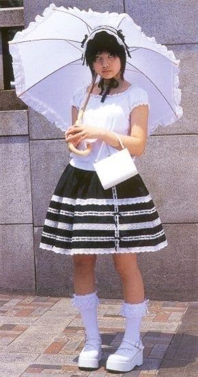 Old School Egl, Elegant Gothic Aristocrat, Kei Fashion, Harajuku Fashion Street, 일본 패션, Lolita Outfits, The 2000s, J Fashion, Harajuku Fashion