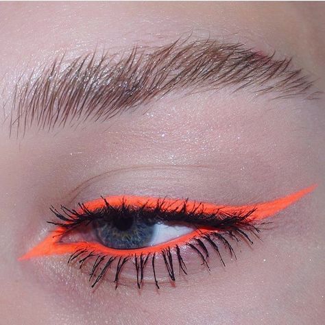 Orange Eyeliner, Camouflage Makeup, Buh Bye, Mermaid Makeup Brushes, Makeup Challenges, Glow Skin, Mermaid Makeup, Makeup Tips For Beginners, Eye Makeup Art