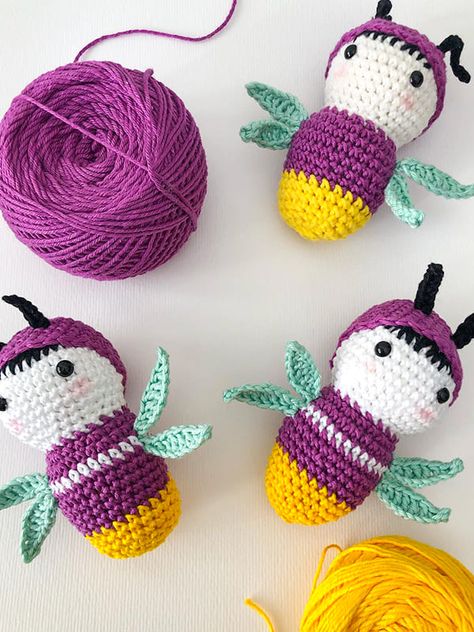 Crochet Firefly, Amiguri Patterns, Bee Tags, Hello Kitty Keychain, Amigurumi Cow, Crochet Cute, Crochet Panda, Crochet Bee, Crochet Unicorn