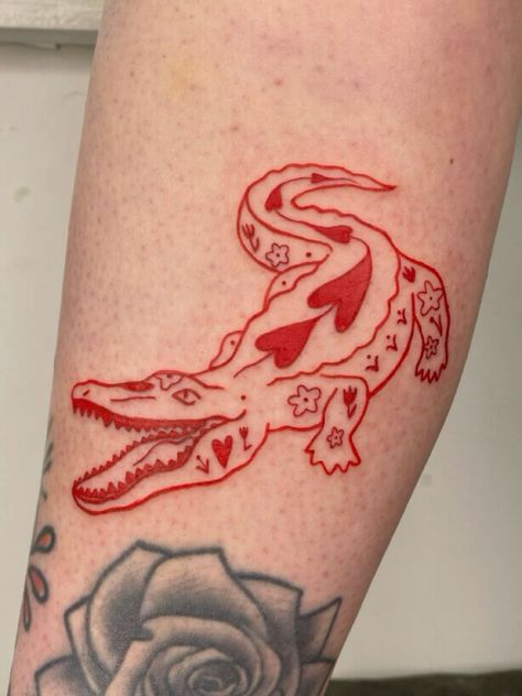 Alligator Tattoo, Crocodile Tattoo, Red Tattoo Ideas, Red Tattoo, Sick Tattoo, Red Ink Tattoos, Tatuaje A Color, Red Tattoos, Crimson Red