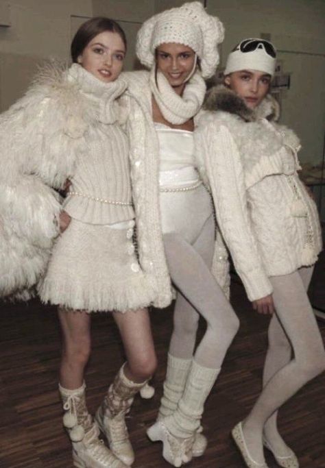 White Outfits, Fur Coat, Hats, White, Clothes