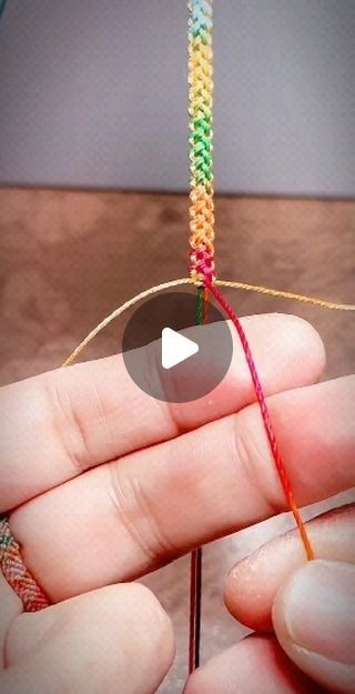 Life Hack Gadgets on Instagram: "how to make friendship bracelets with colour full strings" How To Make Friendship Band, Friendship Bracelets Men, How To Make A Bracelet With String, How To Make Friendship Bracelets, Friendship Bracelet With Beads, Easy Friendship Bracelets, Knotted Bracelets, Bracelet Photo, Diy Bracelets With String