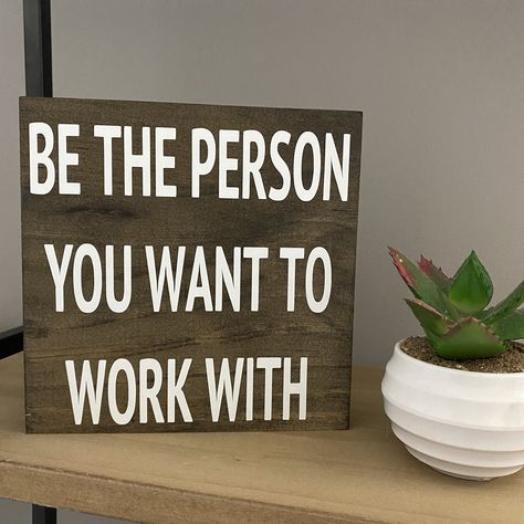 Office Door Signs Diy, Funny Desk Signs, Desk Quotes, Staff Morale, Cute Office Decor, Teachers Lounge, Work Office Decor, Office Plan, Funny Office