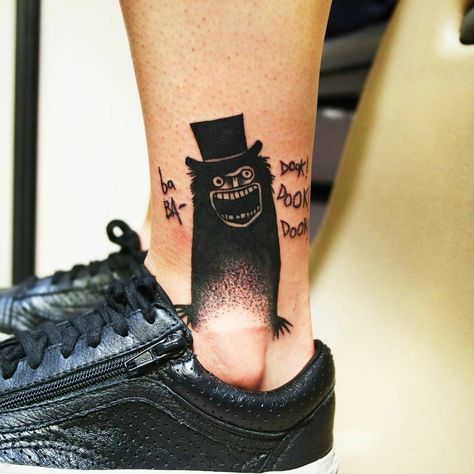 The Babadook Tattoo, Babadook Tattoo, Boog Tattoo, Horror Movie Tattoos, Movie Tattoos, Scary Tattoos, Doodle Tattoo, Red Ink Tattoos, Tattoo Desings