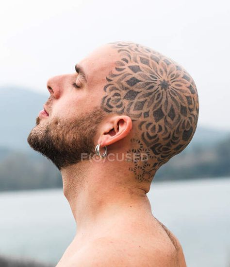 Head Tattoo Hair, Bald Tattoo, Bald Head Tattoo, Tattoo Crane, Hairline Tattoos, Scalp Tattoo, Scale Tattoo, Head Stand, Bald Head