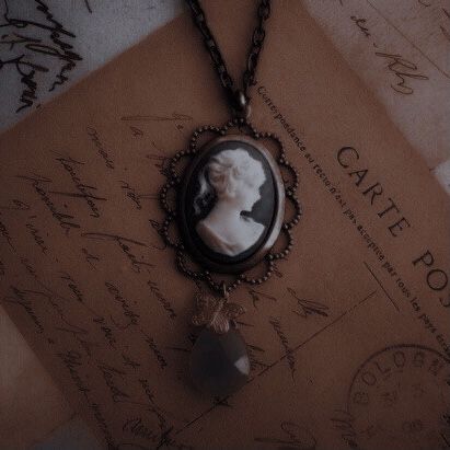 Tessa Aesthetic, Katherine + Core + Aesthetic, Salvatore Sister, Pierce Aesthetic, The Vampire Diaries Aesthetic, Vampire Diaries Aesthetic, Stranger Things Fanfic, Sister Aesthetic, Vampire Core