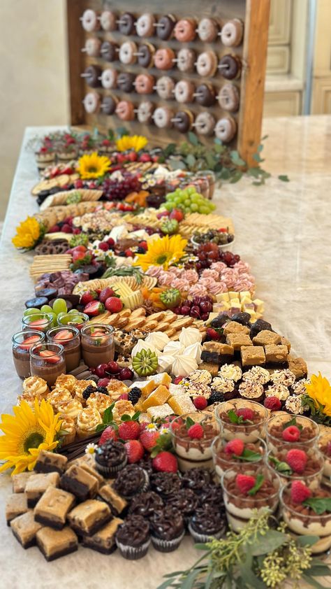 Sweet Grazing Table Ideas, Welcome To The World Party, Dessert Grazing Table Wedding, Sweet Grazing Table, Simple Grazing Table, Dessert Grazing Board, Dessert Grazing Table, Charcuterie Wedding, Wedding Charcuterie