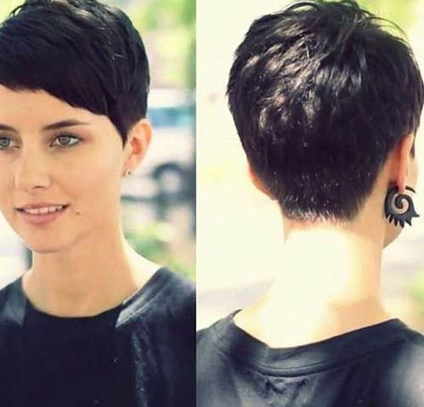 Clean and cute pixie cute Layered Pixie Haircuts, Brunette Pixie, Short Black Hair, Popular Short Hairstyles, Short Hair Pixie Cuts, Penteado Cabelo Curto, Short Pixie Haircuts, Haircut For Thick Hair, Cute Hairstyles For Short Hair