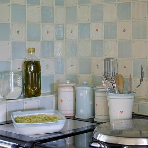 Handmade Tile Kitchen, Susie Watson, Kitchen Tiles Design, Wall Tiles Design, Kitchen Wall Tiles, Cute Kitchen, Kitchen Tile, Kitchen Tiles, Country Kitchen