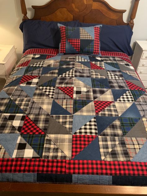 Jean Quilt Patterns, Flannel Quilt Patterns, Quilts For Men, Denim Rag Quilt, Bandana Quilt, Denim Quilt Patterns, Jean Projects, Jean Quilts, Plaid Quilts