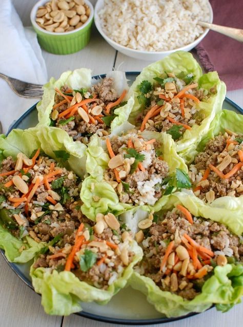 Thai Turkey Brown Rice Lettuce Wraps - A Cedar Spoon Rice Lettuce Wraps, Veggie Hummus Wrap, Salat Wraps, Lettuce Wraps Healthy, Turkey Lettuce Wraps, Rice Wraps, Healthy Wraps, Cibo Asiatico, Ground Turkey Recipes