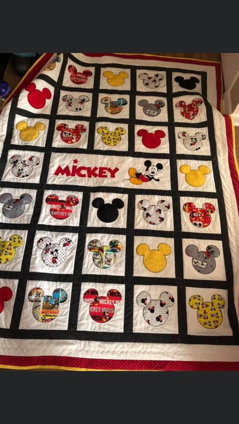 Disney Baby Quilts, Disney Fabric Crafts, Mickey Mouse Sewing Projects, Disney Quilt Blocks, Disney Quilts Ideas Free Printable, Mickey Mouse Quilt Pattern, Mickey Mouse Quilt Ideas, Disney Baby Quilt, Mickey Mouse Embroidery Designs