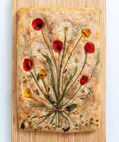 Focaccia Art, Foccacia Bread, Bread Art, Focaccia Bread, Artisan Bread, Edible Art, Wine And Dine, Food Presentation, Sourdough Bread