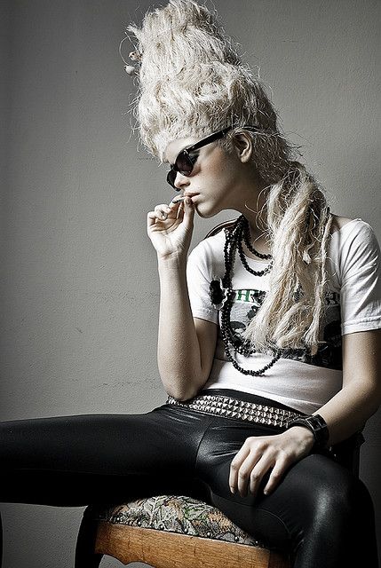 Rococo Fashion, Look Rock, New Rock, Baroque Fashion, Marie Antoinette, Big Hair, Rococo, Editorial Fashion, Photo Ideas