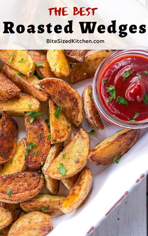 Potato Wedges Oven Baked, Yukon Potato Recipes, Roasted Yellow Potatoes, Best Potato Wedges, Oven Wedges, Oven Baked Potato Wedges, Gold Potato Recipes, Bite Size Appetizers Easy, Oven Baked Potato