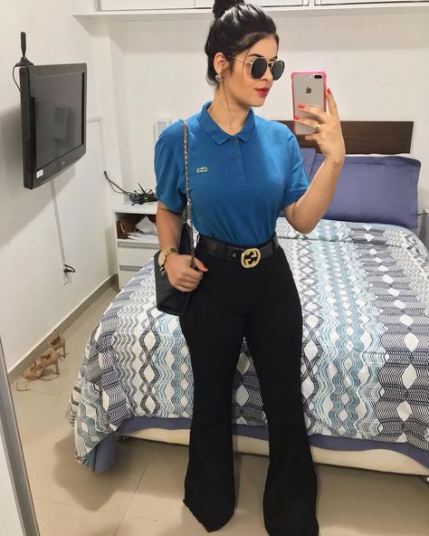 Polo Business Outfit Women, Styling Polo Shirts Women Work, Work Polo Shirt Outfit Women, Shirt And Jeans Women, Summer Business Outfits, Stylish Business Outfits, Women Leggings Outfits, Polo Shirt Outfits, Polo Outfit