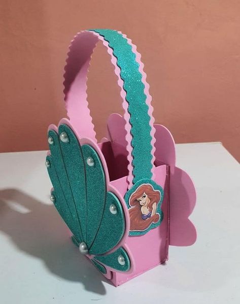 Mermaid Costume Diy, Ariel Birthday Party, Ariel Party, Mermaid Birthday Party Decorations, Mermaid Theme Birthday Party, Ariel Birthday, Frozen Themed Birthday Party, Simple Birthday Decorations, Mermaid Diy