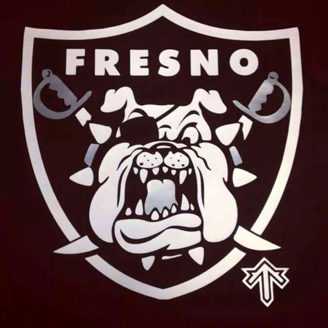 Fresno State Bulldogs and Raiders together.   5/9/14 Raiders draft Derek Carr. Fresno Bulldogs, Bulldog Drawing, Fresno State Bulldogs, Bulldog Tattoo, Derek Carr, Bulldog Mascot, Bulldogs Football, Fresno State, Raiders Football