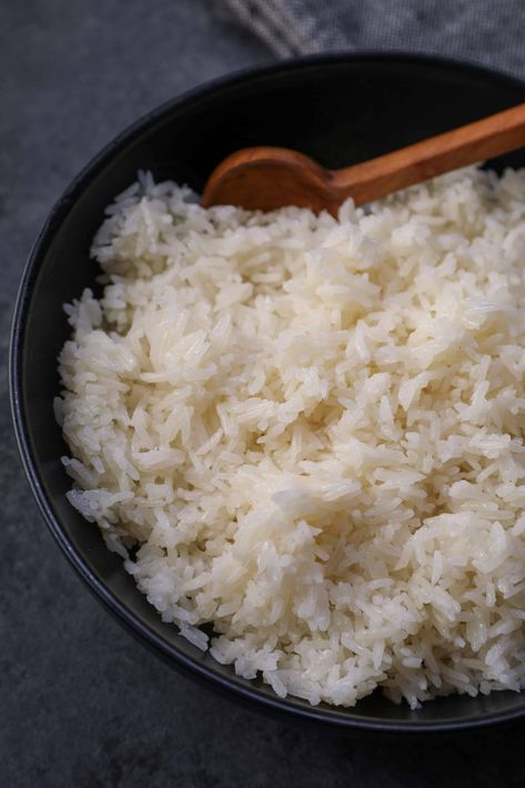 Cuban White Rice - Fat Girl Hedonist White Rice In Instant Pot, Rice In Instant Pot, Cuban Rice, Rice Maker, White Rice Recipes, Rice On The Stove, Cooking Basmati Rice, Delicious Rice, Perfect Rice