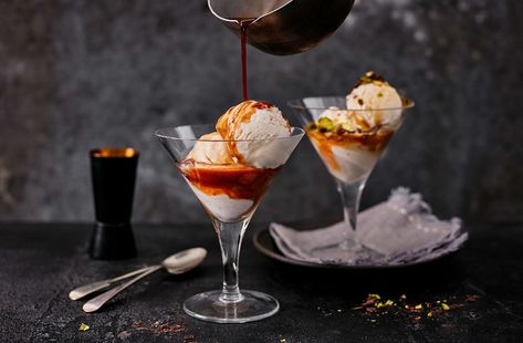 Espresso martini affogato recipe Italian Desserts Easy, Affogato Recipe, Espresso Martini Recipe, Tesco Real Food, Italian Dessert, Dessert For Two, Elegant Desserts, Martini Recipes, Valentine's Day Recipes