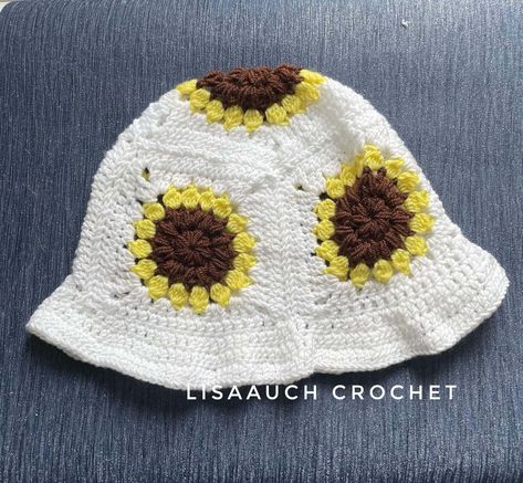 Crochet Sunflower Bucket Hat Pattern FREE Bucket Hat Pattern Free, Sunflower Bucket Hat, Sunflower Bucket, Sunflower Granny Square, Crochet Flower Squares, Sunflower Crochet, Bucket Hat Pattern, Crochet Cape, Crochet Festival