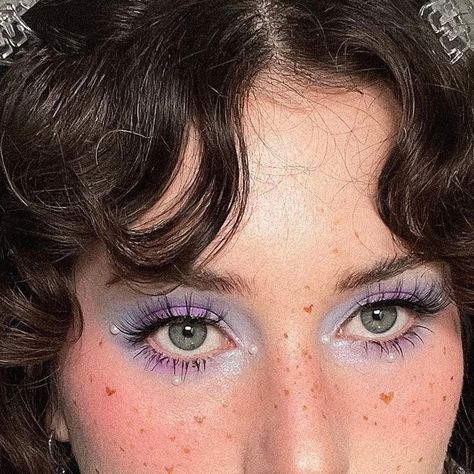 Whimsy Makeup, Pastel Eyeshadow Looks, Colourful Makeup Looks, Pastel Makeup Looks, Fun Eyeshadow Looks, Cool Eye Makeup, Fun Makeup Looks, Whimsical Makeup, Valentine Makeup