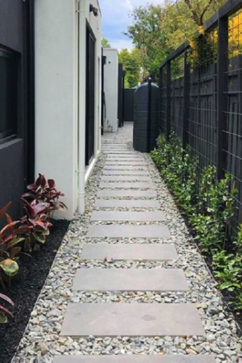 Bluestone Pavers, Detail Arsitektur, مركز ثقافي, Outdoor Paving, Side Yard Landscaping, Small Backyard Ideas, Side Garden, Backyard Inspiration, Outdoor Gardens Design