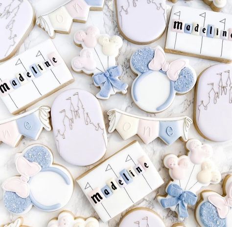 Disney Food Theme Party, Disneyland 1st Birthday Girl, First Birthday Disney Theme, Disney Theme Baby Shower Ideas, Disney Birthday Cookies, Vintage Disney Baby Shower Ideas, Pastel Disney Party, Baby Shower Themes Disney, Disney First Birthday Girl