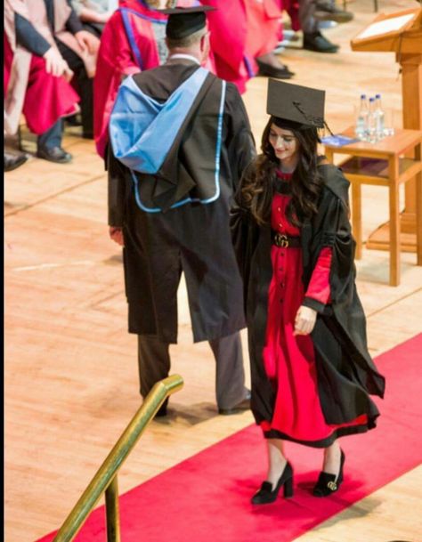 Convocation Dress Ideas, Convocation Outfit Ideas, Convocation Dress Graduation, Convocation Outfit Graduation, University Graduation Dresses, Convocation Dress, Convocation Photography, Convocation Outfit, Pakistan Beauty