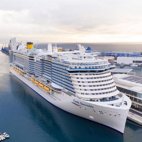 Joy comes in many shapes. Today, it has the one of the stunning #CostaSmeralda in the port of Savona, ready to set sail again! Good wind, #SensationalSmeralda! #cruisingagain #Regram via @CGR0-PphjZL Cruse Ship, Cruise Ship Outfits, Italian Cruises, Around The World Cruise, Cruise Ship Pictures, Tanker Ship, Sailboat Yacht, Costa Cruises, Costa Smeralda