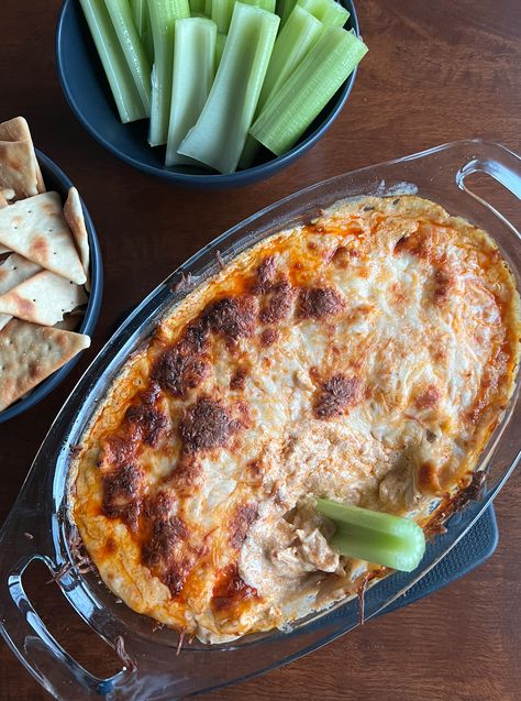 Cottage Cheese Buffalo Chicken, Pesto Dip, Chicken Dip Recipe, Buffalo Chicken Dip Recipe, Creamy Recipes, Healthy Swaps, Toast Toppings, Chicken Dip, Lake Shore