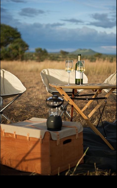 Singita Explore Mobile Tented Camp - Grumeti Reserves, Tanzania Outdoor Hacks, Tented Camp, Camping Bedarf, Yosemite Camping, Vintage Safari, Retro Camping, Safari Tent, Canvas Tent, Safari Adventure