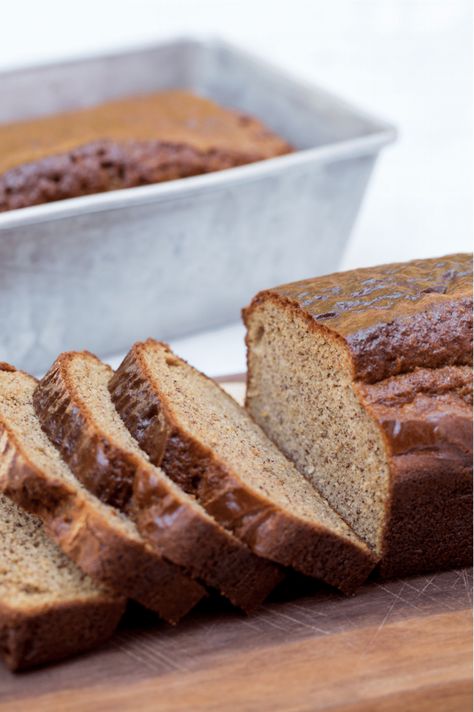 The next time you have a craving for bread, try this healthy alternative! This delicious recipe comes from my friend Jenny Carr’s best-selling anti-inflammatory cookbook, Peace of Cake. Enjoy! Click here for PDF version. Dr Casey Means Recipes, Immune Recipes, Peace Of Cake, Hormone Reset, Dr Hyman, Fiber Bread, Scotch Egg, Dr Mark Hyman, Pain Sans Gluten