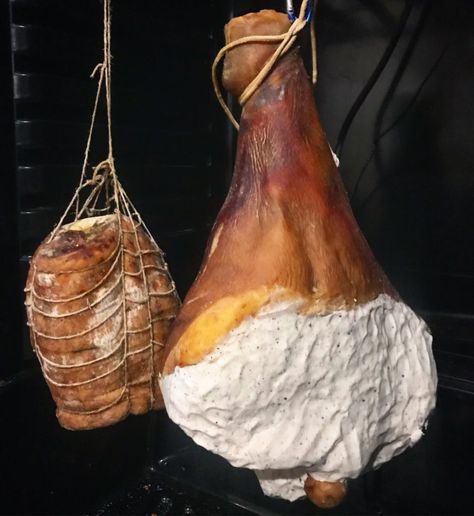 Homemade Prosciutto, How To Make Prosciutto, Prosciutto Recipe, Cheese Farm, Meat Curing, Cured Meat Recipes, Salami Recipes, Homemade Sausage Recipes, Best Sausage